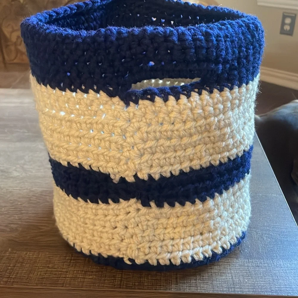 Crochet Handle Basket Navy Cream Block Stripe Handmade Handcrafted Yarn BIG NEW